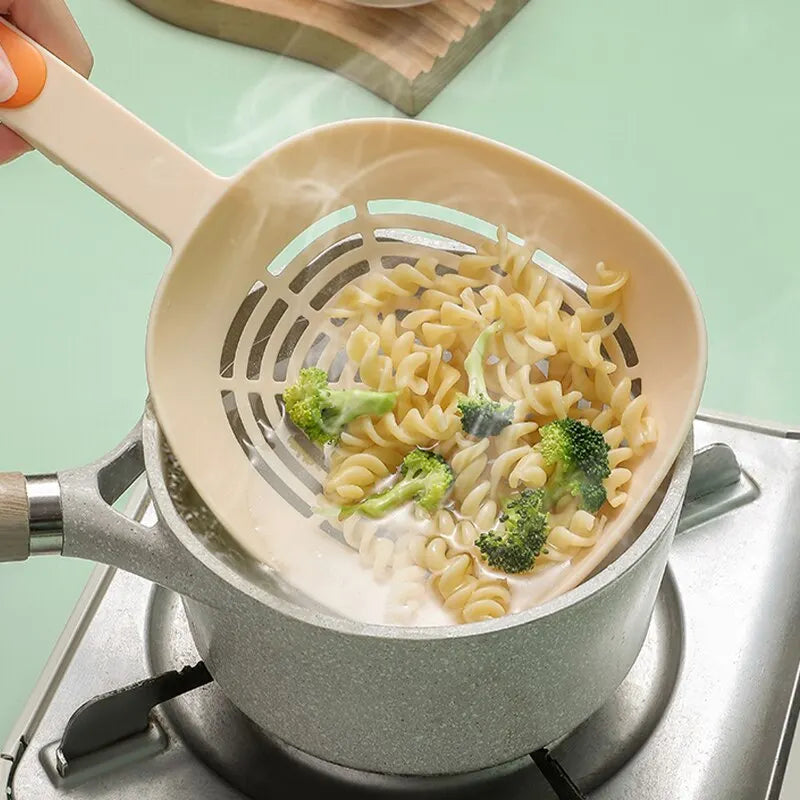 Cuillère à pâtes anti-fuite – Manche long, résistant à haute température, idéale pour spaghettis, raviolis et cuisine multifonction.