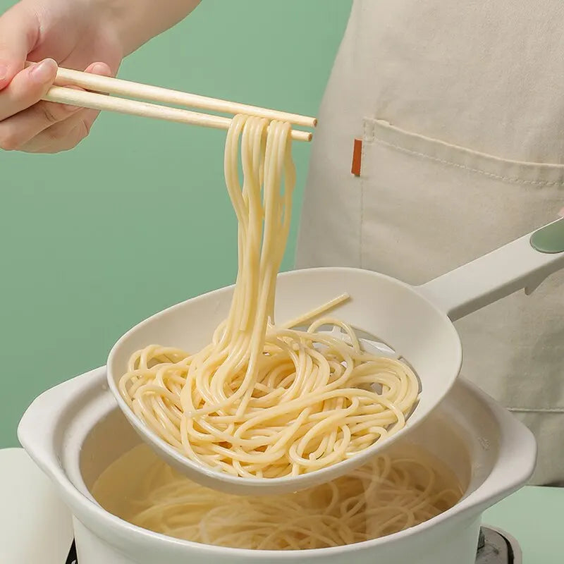 Cuillère à pâtes anti-fuite – Manche long, résistant à haute température, idéale pour spaghettis, raviolis et cuisine multifonction.